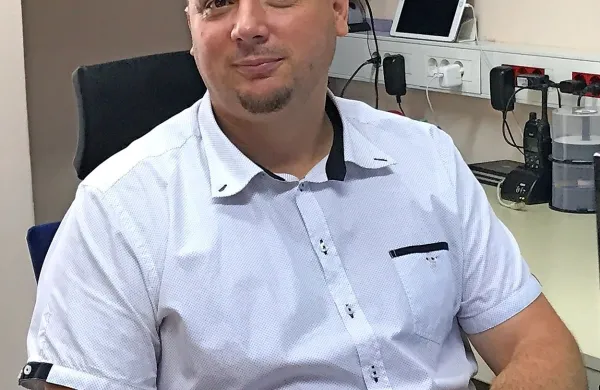 Aljoša Špeh: “Ko ti nekdo vdre v računalnik, pride 
do tvojih intimnih, osebnih podatkov, v nekaterih 
primerih je lahko vdor v računalnik še bolj 
invaziven oziroma škodljiv, kot če bi nekdo vdrl v 
tvoje stanovanje.”