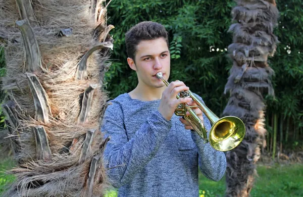 Filip Kravanja Veljak ima najraje klasiko, vse bolj ga privlači 
jazz, popa pa ne mara. 