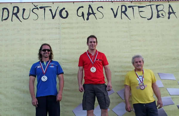 Najboljši absolutno v razredu mini moto - Gašper Lenko, prvak Jan Poropat in bronasti Valter 
Poropat. 