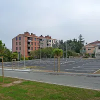 Parkiri&scaron;če naj bi začeli uporabljati konec meseca