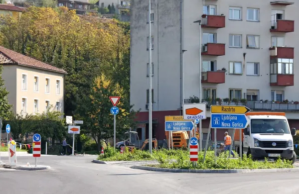 Krožišče bo prijaznejše za šibkejše udeležence v prometu. 