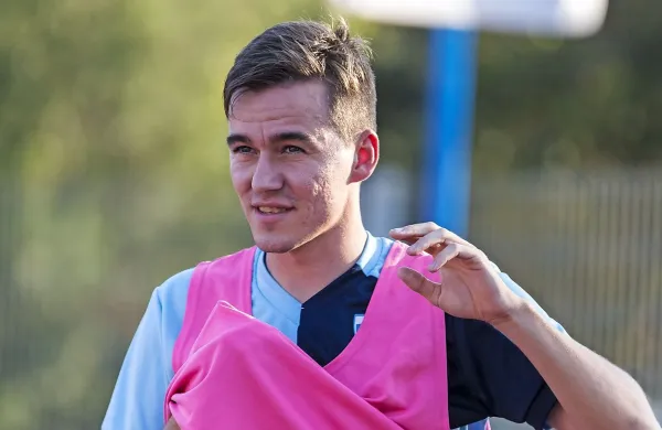 Amel Džuzdanović: “Verjamem, da lahko nadaljujem  
nogometno pot, po kateri sem hodil pred poškodbama.”  