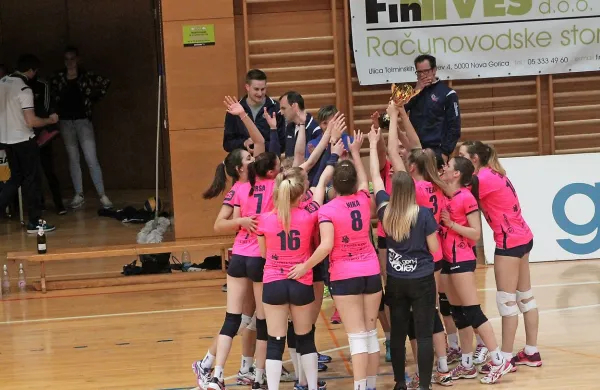 Odbojkarice GEN-I Volleyja so v 3. krogu 1. DOL za ženske 
doma premagale Zgornjo Gorenjsko s 3:0 (18, 22, 10).
