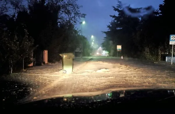Cesta pred avtokampom Jadranka v nedeljo