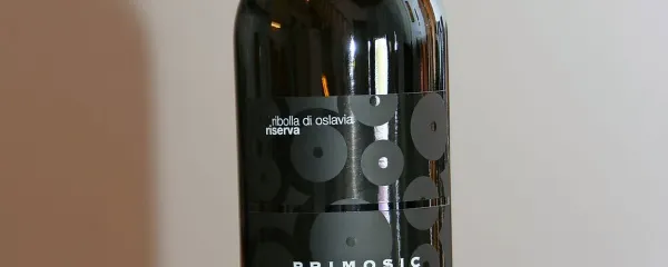 Tri čaše so podelili rebuli Collio Ribolla Gialla di Oslavia 2013, 
ki so jo pridelali na kmetiji Primosic na Oslavju.