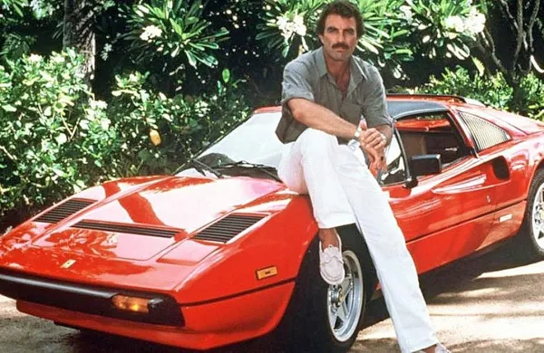 Televizijska mreža CBS je napovedala rimejk kultne televizijske kriminalke Magnum P.I., v kateri je vse od leta 1980 
do 1988 glavne niti imel zasebni detektiv Tom Selleck.