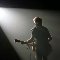 Ligabue dvakrat zapored razvnel Trst