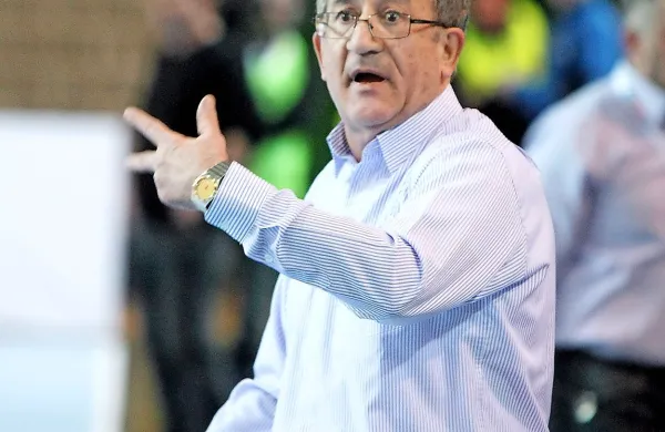 Lino Červar je z Metalurgom v ligi prvakov leta 2012 gostoval 
tudi v Kopru.  