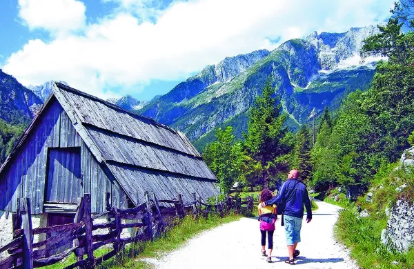 Julijske Alpe z rekami in gorami postajajo ena najbolj vabljivih 
destinacij v svetu. 