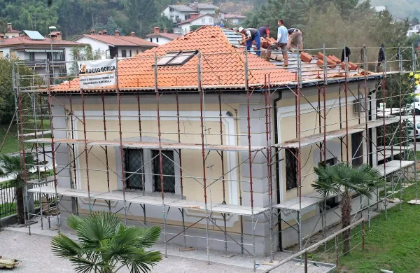 Streha je trdna, vsebino &scaron;e i&scaron;čejo
