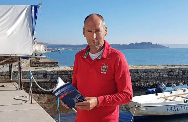 Rok Sorta: “Kot vsak slovar je tudi Slovenska pomorska terminologija nikoli končana zgodba.”