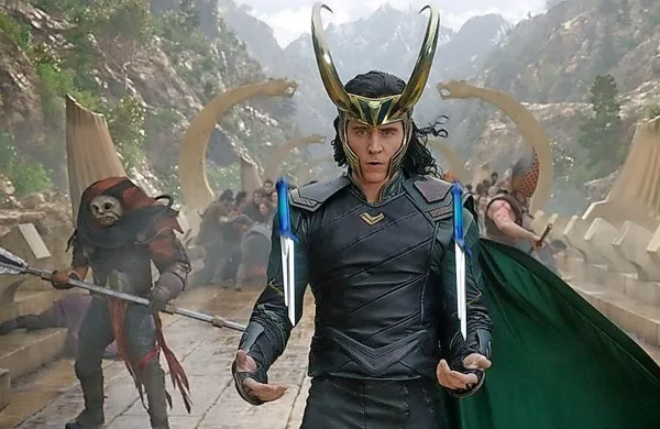 Tom Hiddleston je upodobil Thorovega posvojenega brata 
Lokija.