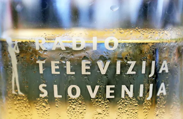 Vodstvo RTVS začelo postopek razre&scaron;itve urednice Rebernikove