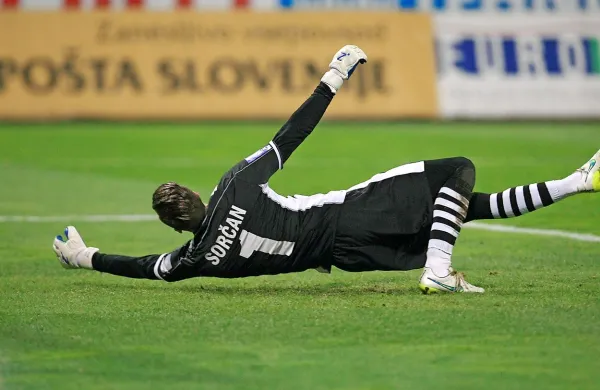 Grega Sorčan bo z reprezentančnimi soigralci v četrtek v Novi Gorici 
gostil Črnogorce.