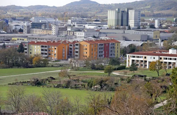 Novo stanovanjsko sosesko bodo gradili na vzhodnem robu 
mesta. 