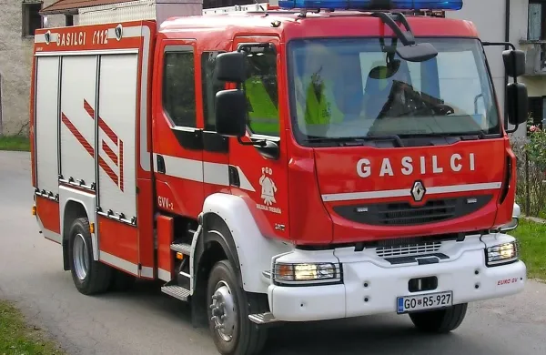 Vlada in gasilci zbližali stali&scaron;ča