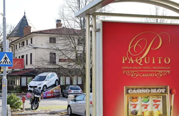 Za ambiciozne načrte Paquita v Volčji Dragi ni dovolj prostora. 