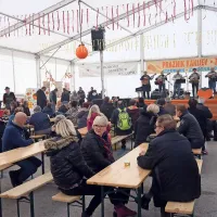 Prodali so 50 do 70 ton kakijev