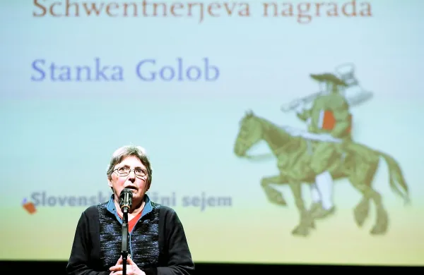 Na knjižnem sejmu, ki je letos v znamenju Martina Krpana, je 
Schwentnerjevo nagrado za življenjsko delo prejela  Stanka 
Golob iz Trubarjevega antikvariata v Ljubljani.