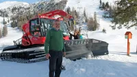 Takole je včeraj direktor Krvavca Srečko Retuznik predstavil nov teptalec snega.