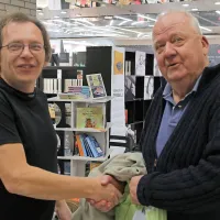 Srečanja sta se razveselila primorska publicista in pisatelja,  
Idrijčan Robert Šabec (levo) in Tržačan Rafko Dolhar.  