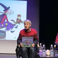 Axel Scheffler in njegov slovenski prevajalec Milan Dekleva 