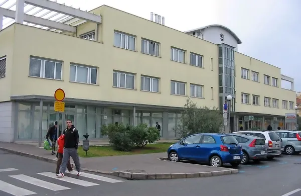 V izolskem zdravstvenem domu bodo v prihodnjem letu 
uredili primernejše in prijaznejše prostore, v katerih bodo 
svoje delo izvajale psihiatrične službe idrijske psihiatrične 
bolnišnice in zavoda Celjenje.