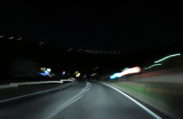 Jamajčan po avtocesti z 239 kilometri na uro
