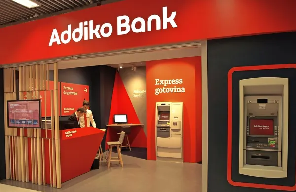 Addiko Bank ima že tri poslovalnice Express gotovina, kjer  si  
kredit uredite kar sami, denar takoj po podpisu pogodbe 
dvignete iz bankomata v poslovalnici, na voljo so vam tudi 
svetovalci.