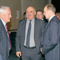Bančno-zavarovalna naveza: nekdanji nadzornik in predsednik uprave Banke Koper Vojko Čok, podpredsednik uprave 
Banke Koper oziroma Intesa Sanpaolo Igor Kragelj in predsednik uprave zavarovalnice Adriatic Slovenica Gabrijel Škof