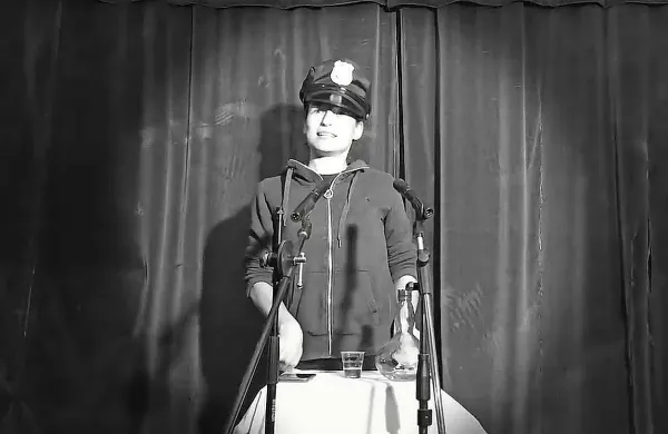 Ivana Kolarič v   videu, ki ga je tudi sama zmontirala, v vlogi 
Melanie.
