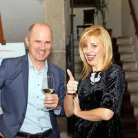 Županova žena  in urednica na Radiu Robin Martina Arčon ter 
direktor računalniške družbe Arctur Tomi Ilijaš  