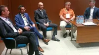 

Matevž Mesojednik, Markus Westphal, Dobran Božič, Holger 
Spohn in Aleksander Šinigoj (z leve) so  našteli nekaj uporabnih nasvetov, kako se zavarujemo pred vdori hekerjev.