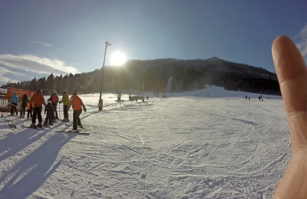 



  V soboto bodo  odprli  smučišče Ski  Bor v Črnem vrhu nad 
Idrijo.
