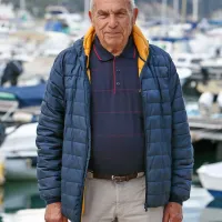 Mario Gasparini: “Ponosen sem na to bolnišnico. S 
prvo ekipo smo  orali ledino  njenega razvoja. 
Postala je strokovno  ugledna, sodobna in v lastnem 
mediteranskem duhu prijazna bolnišnica za vse 
pomoči potrebne. To obeta, da bo  rasla še naprej.”

Prim. Mario Gasparini, eden od utemeljiteljev Splošne bolnišnice Izola