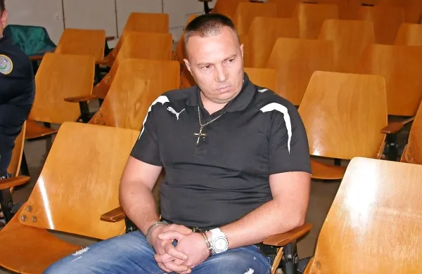 Sodnica celjskega okrožnega sodišča Marjana Topolovec 
Dolinšek je danes Zvoneta Laubiča spoznala za krivega 
umora na  ob trgovskem središču v Celju aprila lani.