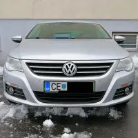 Policisti vse občane prosijo, da v primeru, da jih je v preteklih 
dneh ustavil lažni policist z avtomobilom na fotografiji, takoj 
pokličejo na številko 113 in prijavijo kaznivo dejanje.