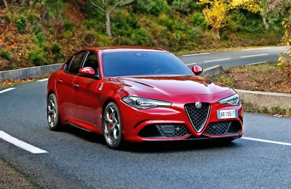 Alfa za 100 tisočakov je vredna svojega denarja.