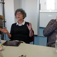 Igralka Ana Facchini, dramaturginja Željka Udovičić Pleština 
in režiser Paolo Magelli  