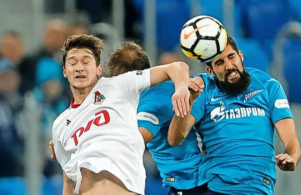 Miha Mevlja (desno) si je z Zenitom že zagotovil napredovanje v izločilne boje evropske lige.