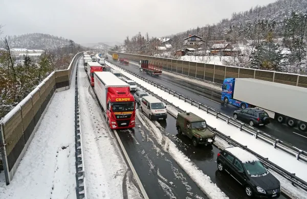 Novo cestninjenje za tovornjake z aprilom 2018, registracija že mogoča