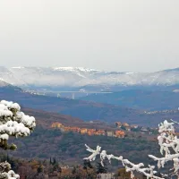 Pogled z Opčin proti viaduktu.