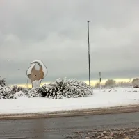 Zasneženo križišče tik nad mejnim prehodom  Fernetiči.