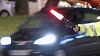 Koprčan se je policistom med postopkom upiral in jih žalil. Da 
bi varno opravili postopek  z njim, so ga morali vkleniti. 