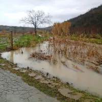 Poplavljalo hi&scaron;e, sprožili so se plazovi (foto+video)