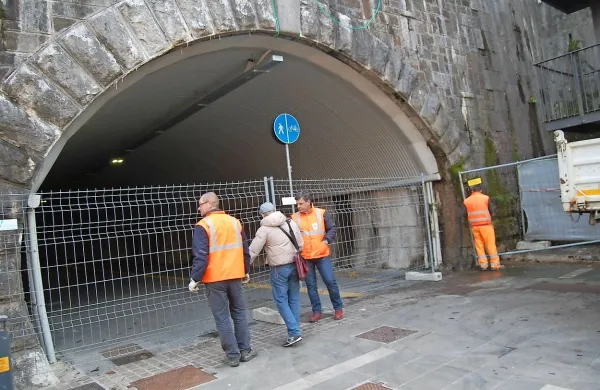 Po zaprtju predora Bombi bodo prosilci za azil lahko zatočišče našli v šotoru v parku zavoda Contavalle v Gorici.