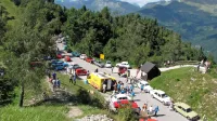Člani  Avto Karete na  panoramski vožnji po Kolovratu, kjer so 
si ogledali muzej na prostem iz prve svetovne vojne.  