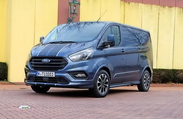 Transit je po novem lepšega videza.