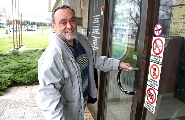 Sojenje Francu Krašovcu zaradi domnevno sporne prodaje 
stavbe v Zagrebu se je začelo že maja leta 2016, s soobtoženimi pa ga čaka še sojenje zaradi prebarvanih strojev.  