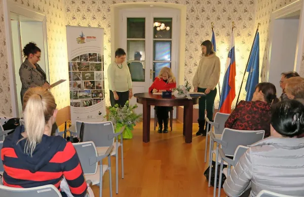 Listino o pridružitvi mednarodni mreži šol sta podpisali še šoli 
iz Dolnje Košane in Pregarja. 